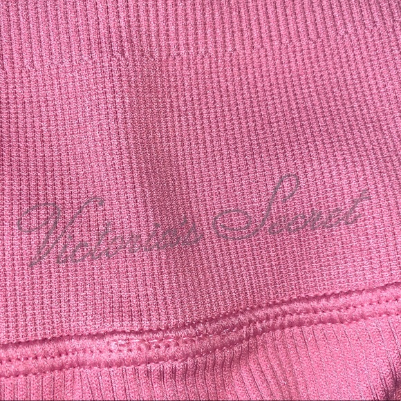 Victoria’s Secret seamless ribbed legging - Picture 4 of 7